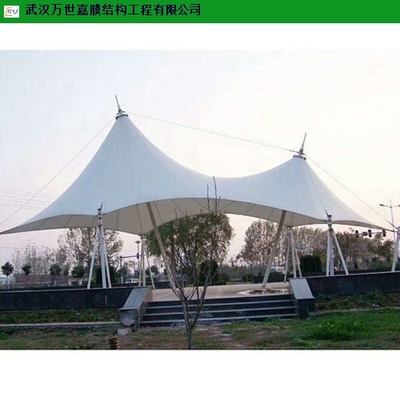 烟台学校景观膜结构施工 武汉万世嘉以诚信服务铸就美学与功能新地标